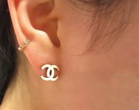 precio de aretes chanel originales|aretes de marcas famosas.